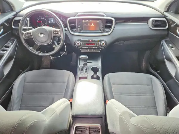 5XYPGDA54KG584430 2019 KIA SORENTO - Image 8