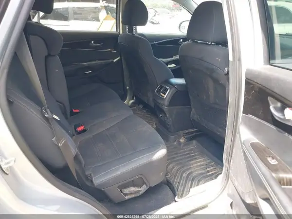 5XYPGDA54LG614866 2020 KIA SORENTO - Image 8