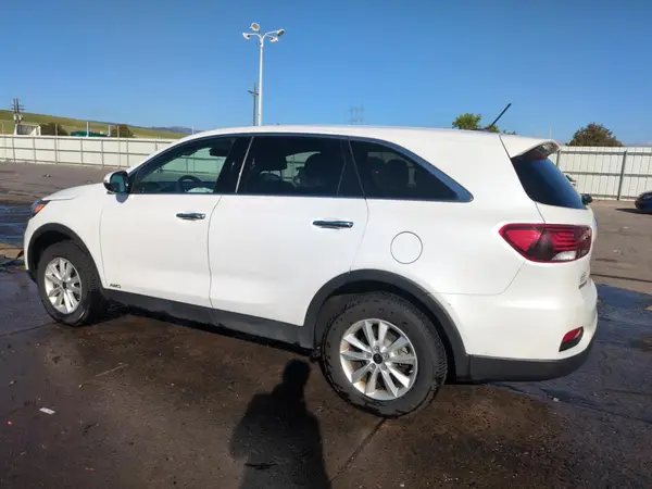 5XYPGDA54LG617735 2020 KIA SORENTO - Image 2