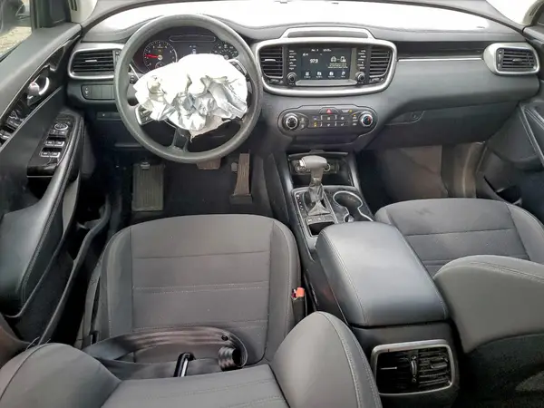 5XYPGDA54LG618979 2020 KIA SORENTO - Image 8