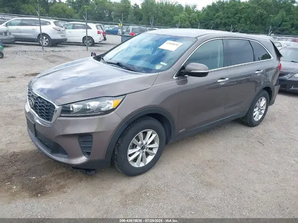 5XYPGDA54LG622465 2020 KIA SORENTO - Image 2