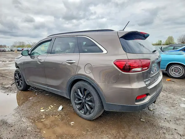 5XYPGDA54LG632560 2020 KIA SORENTO - Image 2