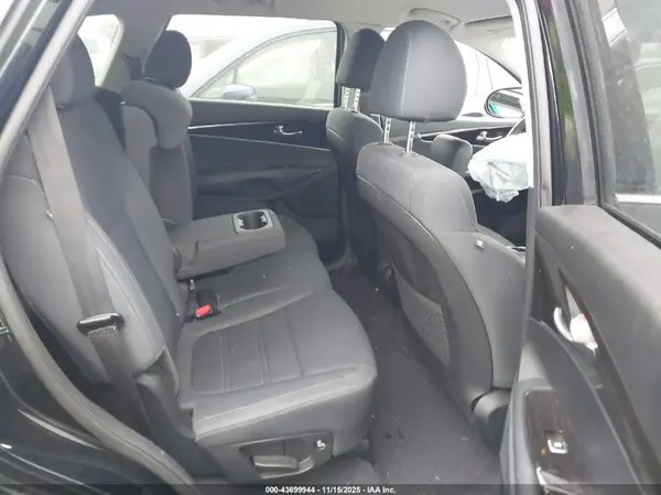 5XYPGDA54LG640187 2020 KIA SORENTO - Image 8
