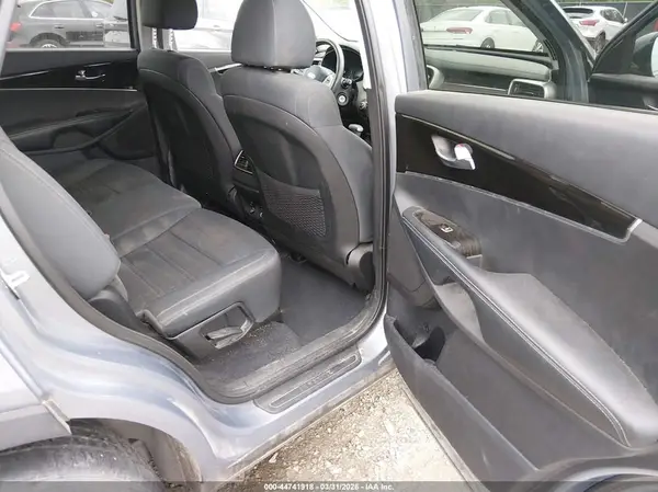 5XYPGDA54LG678146 2020 KIA SORENTO - Image 8
