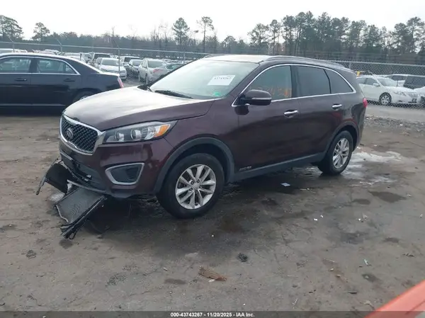 5XYPGDA55GG003914 2016 KIA SORENTO - Image 2