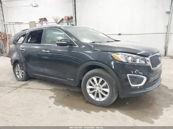 5XYPGDA55GG004111 2016 KIA SORENTO - Image 1