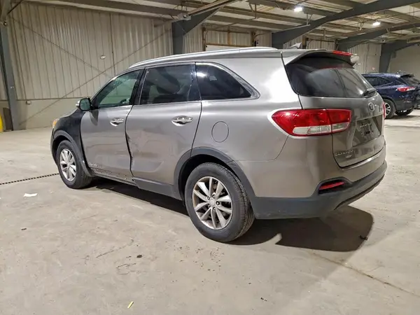 5XYPGDA55GG017618 2016 KIA SORENTO - Image 2