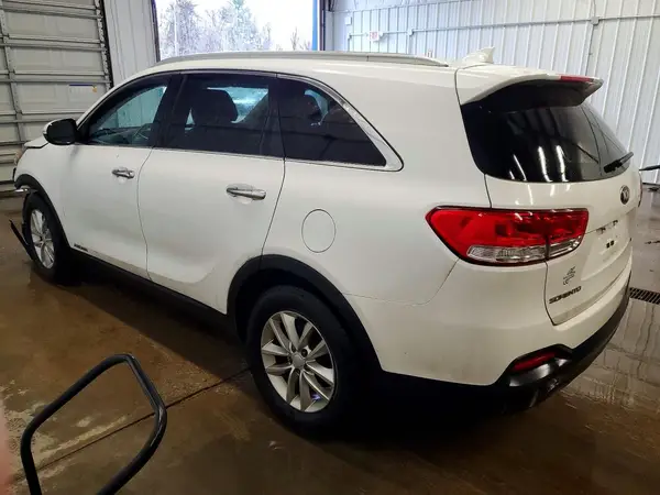 5XYPGDA55GG044690 2016 KIA SORENTO - Image 2