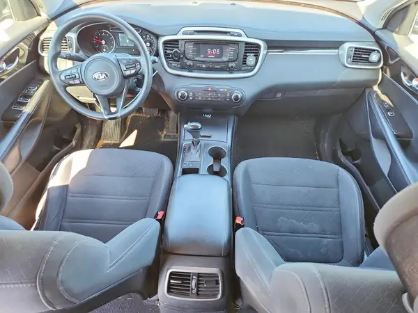 5XYPGDA55GG063451 2016 KIA SORENTO - Image 8