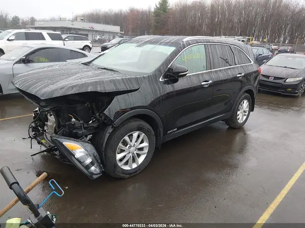 5XYPGDA55GG086339 2016 KIA SORENTO - Image 2