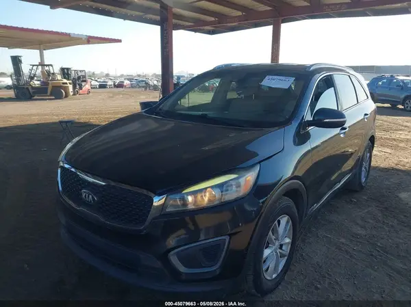 5XYPGDA55GG105553 2016 KIA SORENTO - Image 2