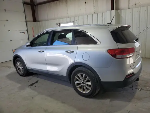 5XYPGDA55GG109022 2016 KIA SORENTO - Image 2