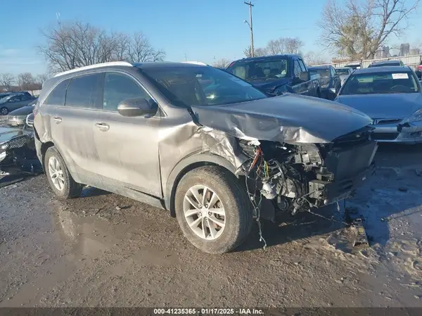 5XYPGDA55GG136091 2016 KIA SORENTO - Image 1