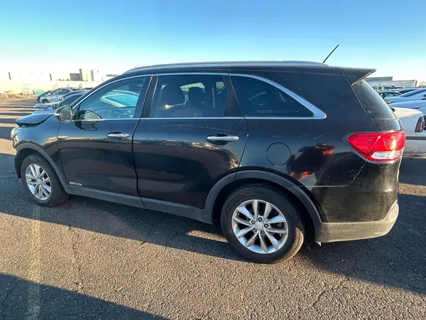 5XYPGDA55GG137273 2016 KIA SORENTO - Image 2