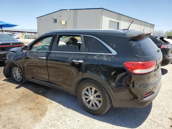 5XYPGDA55GG142084 2016 KIA SORENTO - Image 2