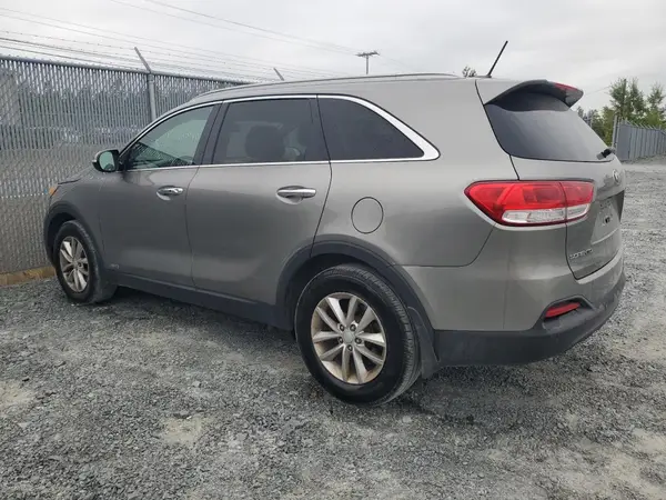 5XYPGDA55GG144918 2016 KIA SORENTO - Image 2