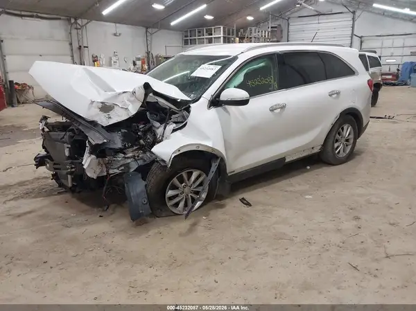 5XYPGDA55GG150850 2016 KIA SORENTO - Image 2