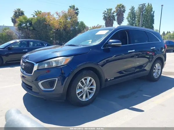 5XYPGDA55GG159810 2016 KIA SORENTO - Image 2