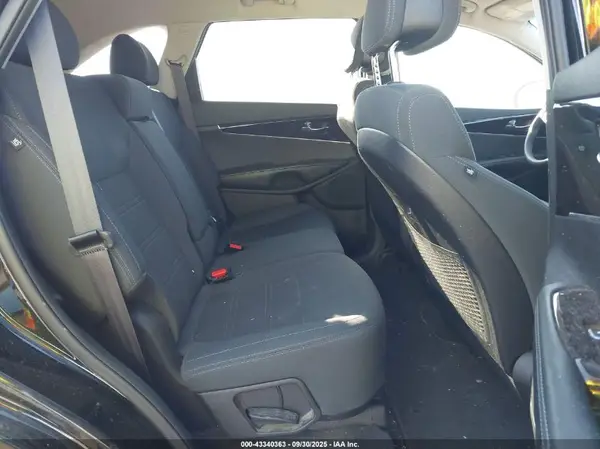 5XYPGDA55GG177627 2016 KIA SORENTO - Image 8