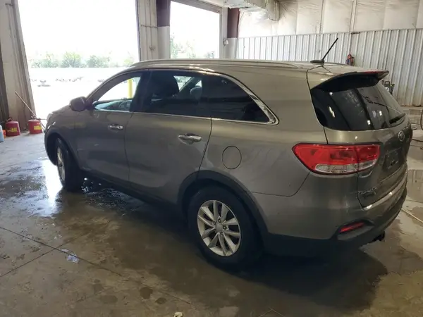 5XYPGDA55GG177983 2016 KIA SORENTO - Image 2