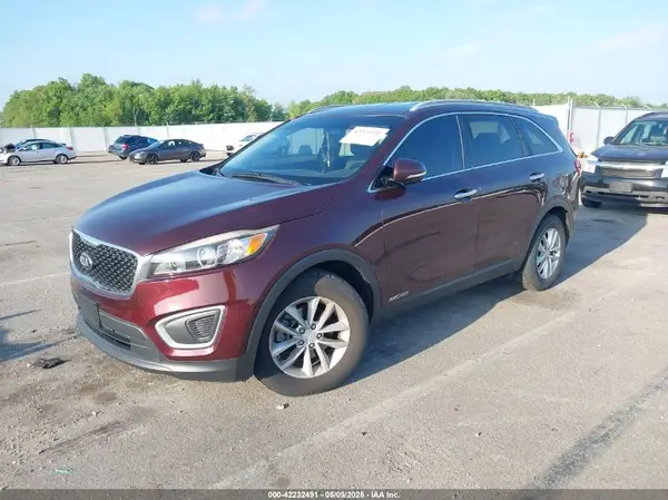 5XYPGDA55GG178373 2016 KIA SORENTO - Image 2