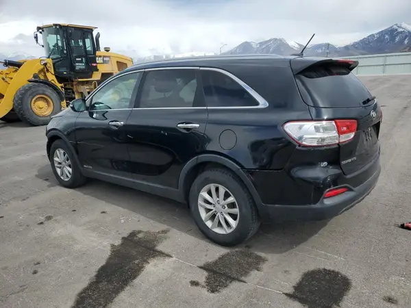 5XYPGDA55GG180110 2016 KIA SORENTO - Image 2