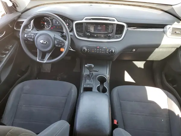 5XYPGDA55HG188435 2017 KIA SORENTO - Image 8