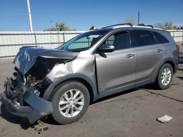 5XYPGDA55HG189813 2017 KIA SORENTO - Image 1