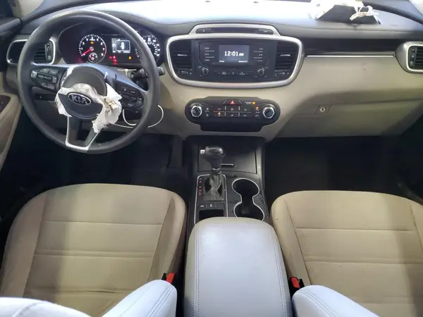 5XYPGDA55HG190217 2017 KIA SORENTO - Image 8