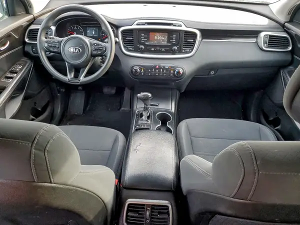 5XYPGDA55HG191125 2017 KIA SORENTO - Image 8