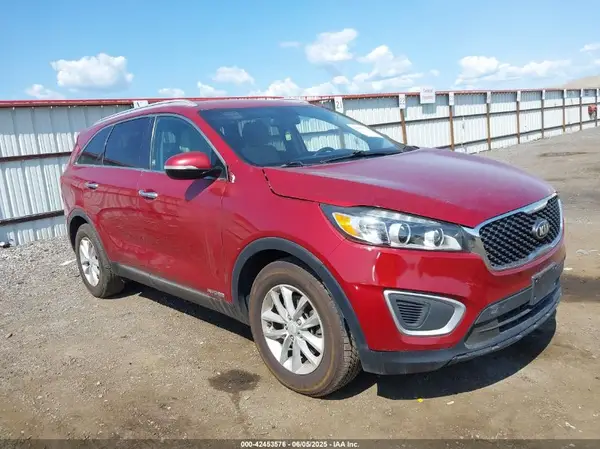 5XYPGDA55HG192680 2017 KIA SORENTO - Image 1