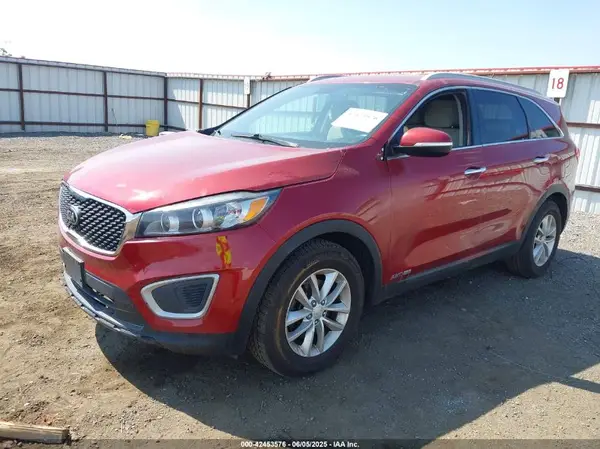 5XYPGDA55HG192680 2017 KIA SORENTO - Image 2