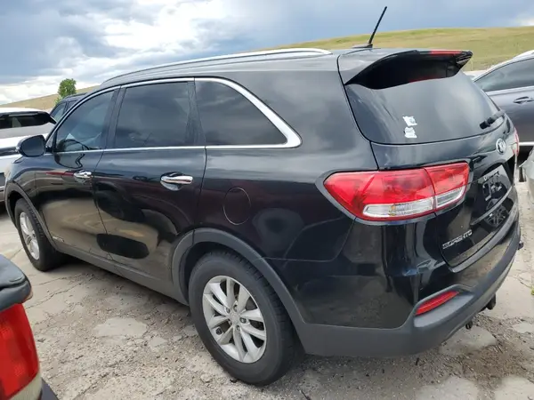 5XYPGDA55HG193795 2017 KIA SORENTO - Image 2