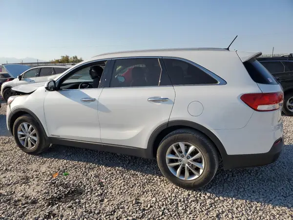 5XYPGDA55HG194199 2017 KIA SORENTO - Image 2