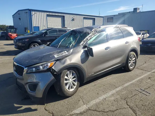 5XYPGDA55HG195367 2017 KIA SORENTO - Image 1