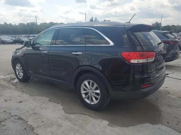 5XYPGDA55HG195725 2017 KIA SORENTO - Image 2