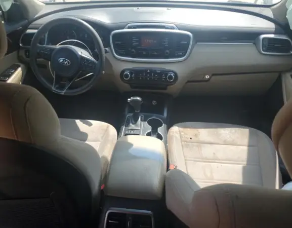 5XYPGDA55HG195725 2017 KIA SORENTO - Image 8
