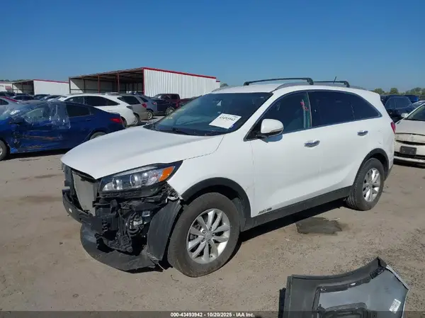5XYPGDA55HG197362 2017 KIA SORENTO - Image 2