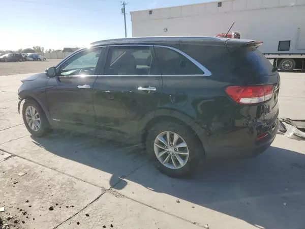 5XYPGDA55HG198950 2017 KIA SORENTO - Image 2