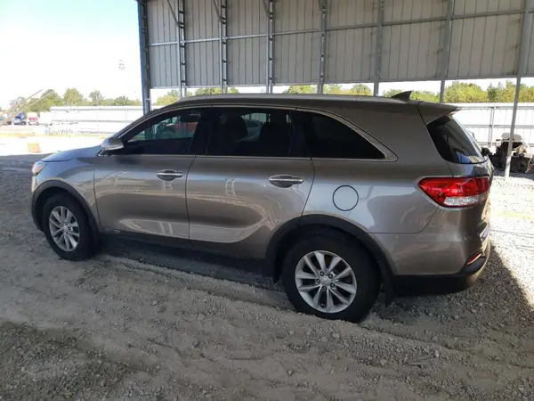 5XYPGDA55HG205203 2017 KIA SORENTO - Image 2