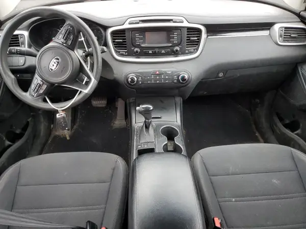 5XYPGDA55HG209364 2017 KIA SORENTO - Image 8