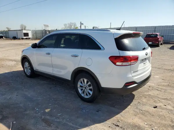 5XYPGDA55HG212930 2017 KIA SORENTO - Image 2