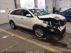 5XYPGDA55HG219053 2017 KIA SORENTO
