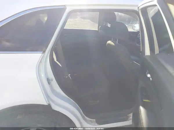 5XYPGDA55HG221448 2017 KIA SORENTO - Image 8