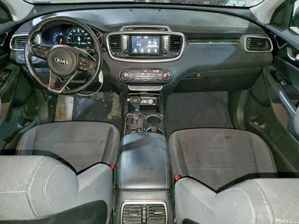 5XYPGDA55HG228044 2017 KIA SORENTO - Image 8