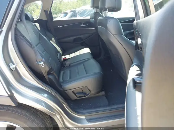 5XYPGDA55HG228142 2017 KIA SORENTO - Image 8
