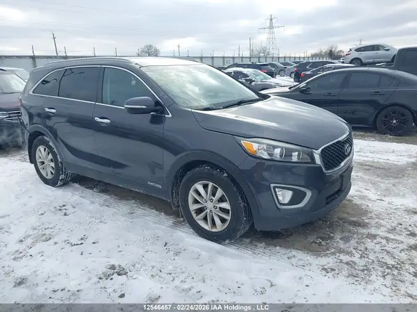 5XYPGDA55HG236094 2017 KIA SORENTO - Image 1