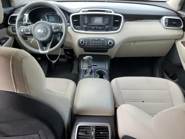 5XYPGDA55HG290155 2017 KIA SORENTO - Image 8