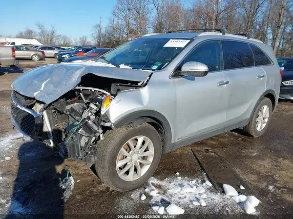 5XYPGDA55HG292309 2017 KIA SORENTO - Image 2