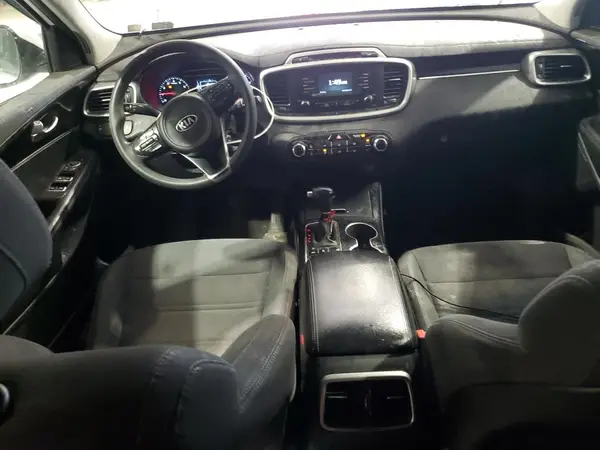 5XYPGDA55HG292620 2017 KIA SORENTO - Image 8